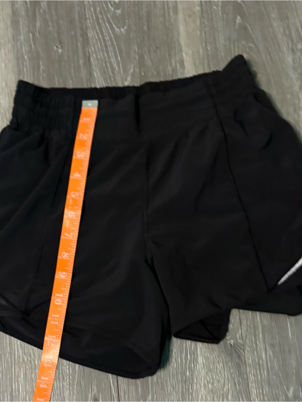lululemon athletica Women’s Black Athletic Shorts with Mesh Hem Size 6 - Picture 6 of 10